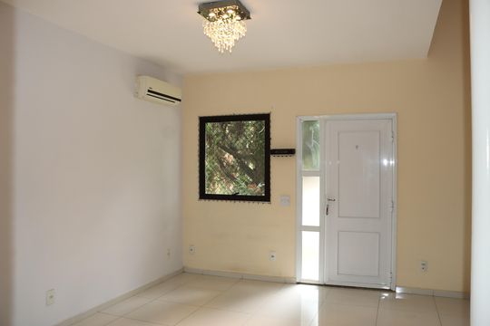 Casa de Condomínio para alugar com 3 quartos, 89m² em Granja Viana, Cotia