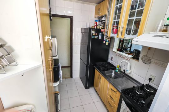 Cozinha de apartamento para alugar com 3 quartos, 55m² em Jardim Santa Emilia, São Paulo