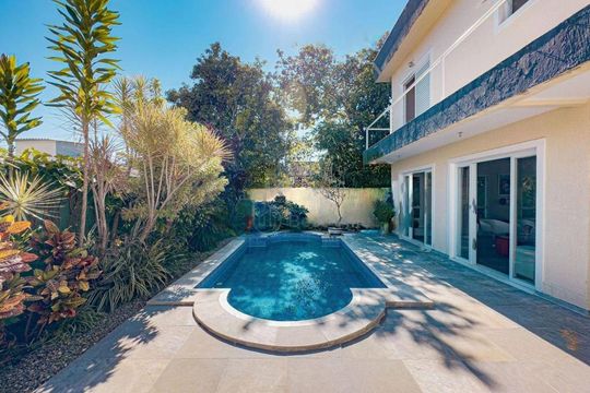 Casa à venda com 4 quartos, 300m² em Alphaville, Santana de Parnaíba