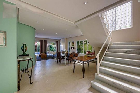 Casa à venda com 4 quartos, 300m² em Alphaville, Santana de Parnaíba