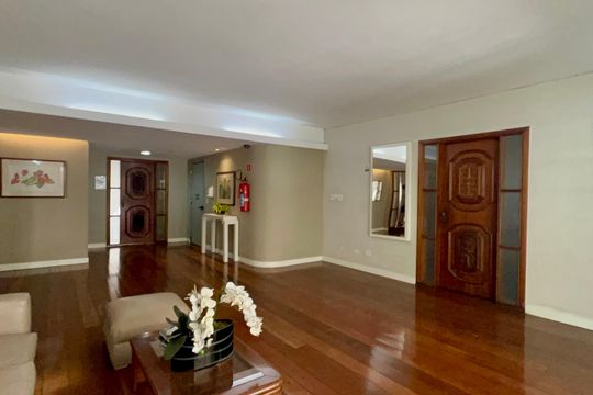 Hall de entrada de apartamento à venda com 3 quartos, 71m² em Pinheiros, São Paulo