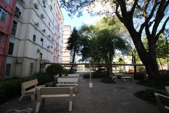 Área comum de apartamento à venda com 1 quarto, 45m² em Humaitá, Porto Alegre