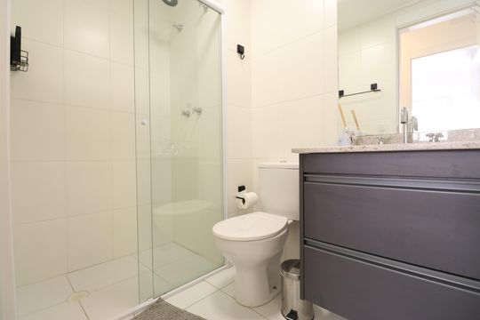 Banheiro Social de apartamento à venda com 2 quartos, 63m² em Pompeia, São Paulo
