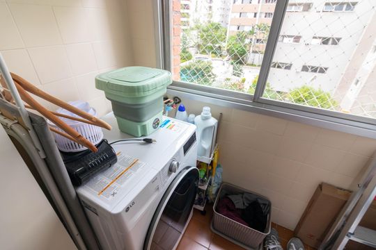 Área de Serviço de apartamento para alugar com 2 quartos, 90m² em Itaim Bibi, São Paulo