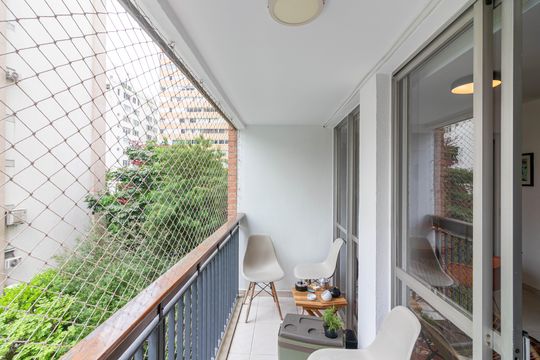 Sacada de apartamento para alugar com 2 quartos, 90m² em Itaim Bibi, São Paulo
