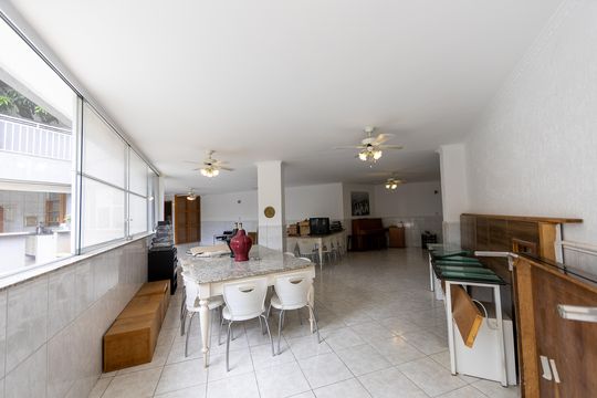 Área comum de casa de condomínio à venda com 5 quartos, 682m² em Alphaville Residencial Um, Barueri