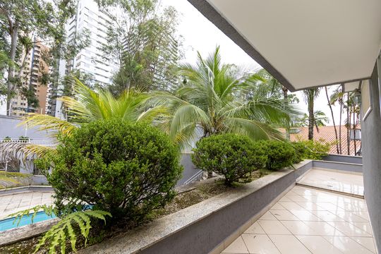 Varanda Suíte 1 de casa de condomínio à venda com 5 quartos, 682m² em Alphaville Residencial Um, Barueri
