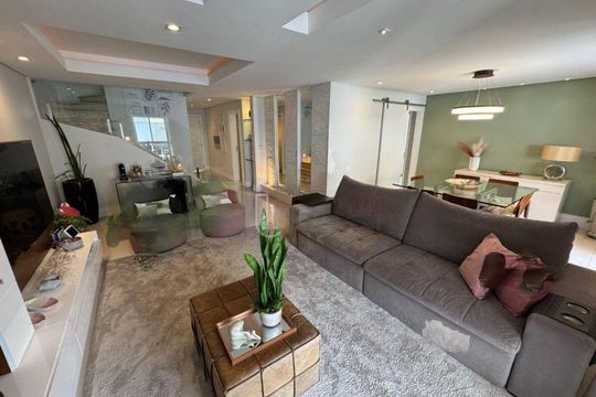 Casa à venda com 4 quartos, 290m² em Tamboré, Santana de Parnaíba