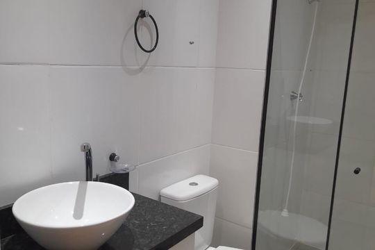 Banheiro de apartamento à venda com 2 quartos, 34m² em Lapa, São Paulo