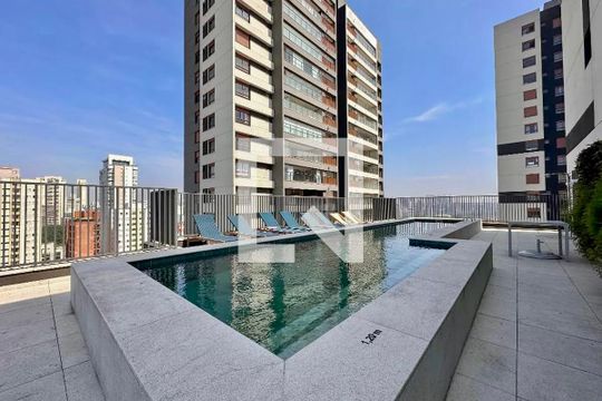 Piscina  de kitnet/studio à venda com 0 quarto, 22m² em Campo Belo, São Paulo