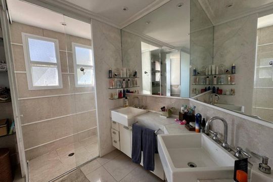 Casa à venda com 4 quartos, 525m² em Alphaville Conde II, Barueri