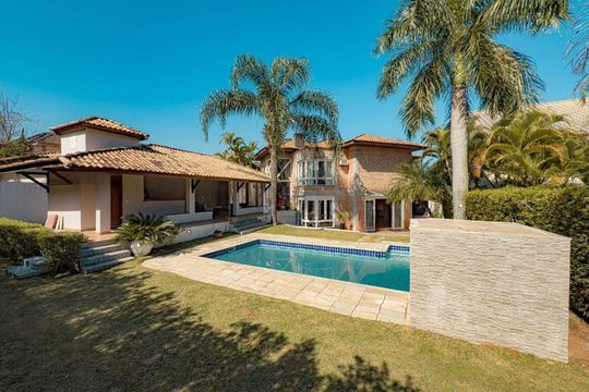 Casa à venda com 4 quartos, 900m² em Alphaville, Santana de Parnaíba