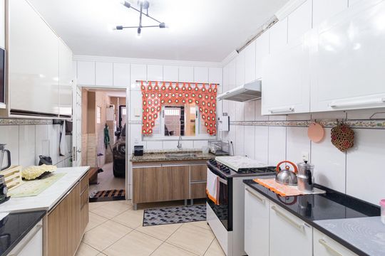 Cozinha de casa para alugar com 3 quartos, 247m² em Km 18, Osasco