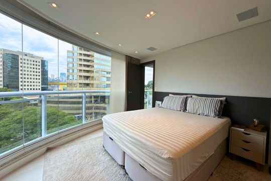 Apartamento à venda com 2 quartos, 88m² em Empresarial 18 do Forte, Barueri