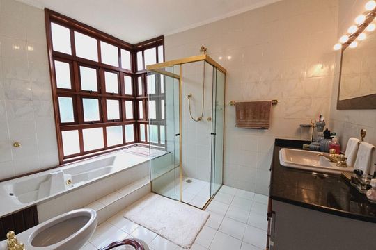 Casa à venda com 4 quartos, 285m² em Residencial Quatro (Alphaville), Santana de Parnaíba