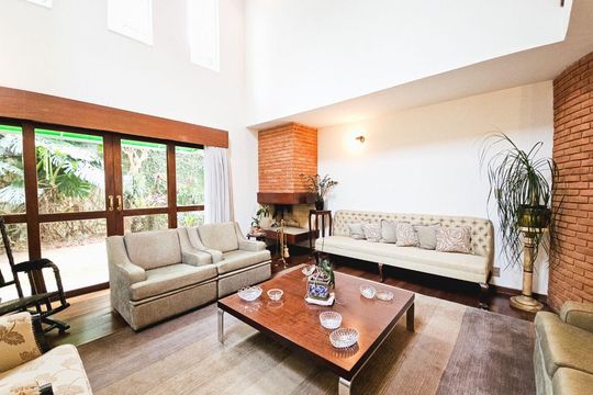 Casa à venda com 4 quartos, 285m² em Residencial Quatro (Alphaville), Santana de Parnaíba