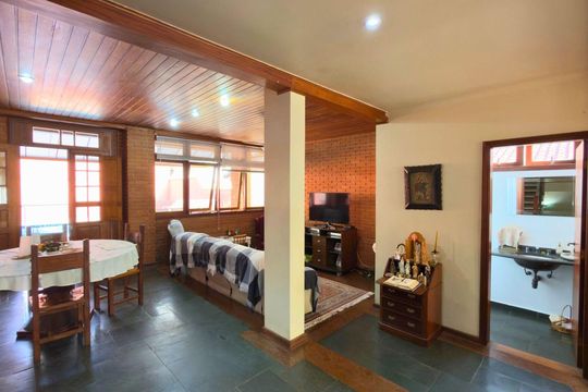 Casa à venda com 4 quartos, 305m² em Alphaville, Santana de Parnaíba