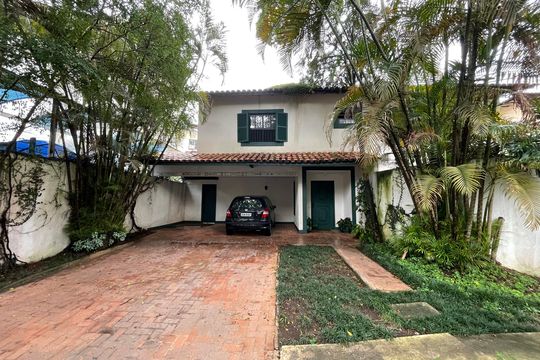 Fachada de casa à venda com 4 quartos, 432m² em Butantã, São Paulo