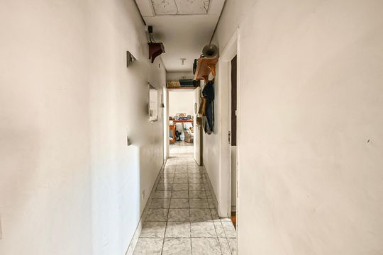 Corredor de apartamento para alugar com 3 quartos, 130m² em Vila Campo Grande, São Paulo