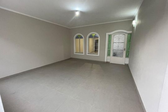 Casa à venda com 3 quartos, 169m² em Vila Carrão, São Paulo