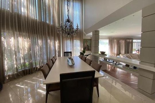 Casa à venda com 4 quartos, 586m² em Tamboré, Barueri