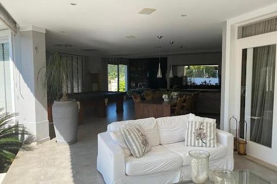 Casa à venda com 4 quartos, 586m² em Tamboré, Barueri