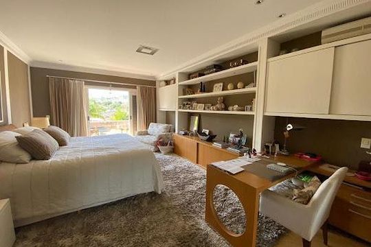 Casa à venda com 4 quartos, 586m² em Tamboré, Barueri