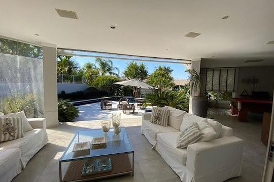 Casa à venda com 4 quartos, 586m² em Tamboré, Barueri
