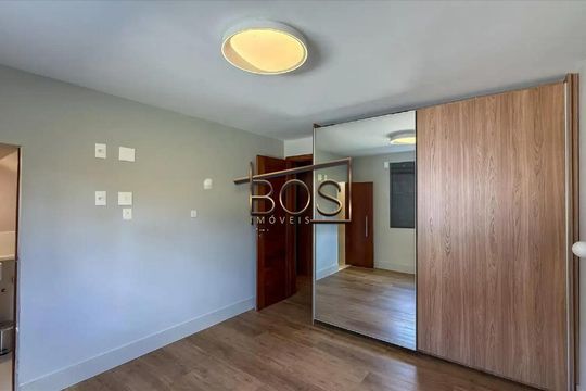 Casa à venda com 6 quartos, 508m² em Belvedere, Belo Horizonte