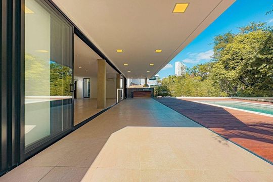 Casa à venda com 5 quartos, 680m² em Alphaville Conde II, Barueri