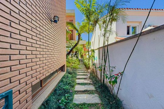 Casa à venda com 4 quartos, 560m² em Alphaville Residencial Um, Barueri