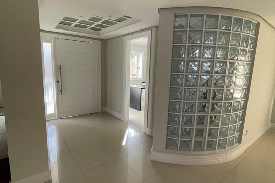 Sala de casa para alugar com 5 quartos, 268m² em Marechal Rondon, Canoas