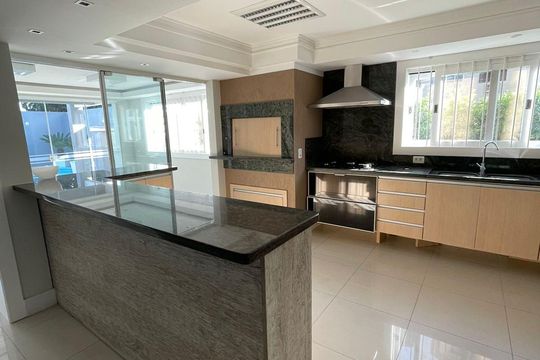 Cozinha de casa à venda com 5 quartos, 268m² em Marechal Rondon, Canoas