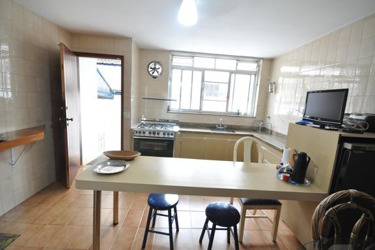 Cozinha de casa à venda com 3 quartos, 353m² em Tremembé, São Paulo