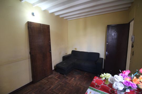 Sala de apartamento à venda com 2 quartos, 45m² em Jardim Riacho das Pedras, Contagem
