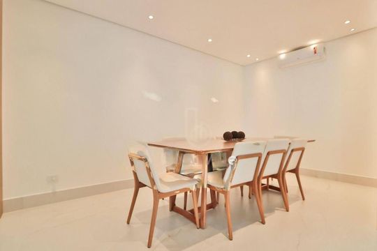 Casa à venda com 5 quartos, 610m² em Alphaville Residencial Zero, Barueri