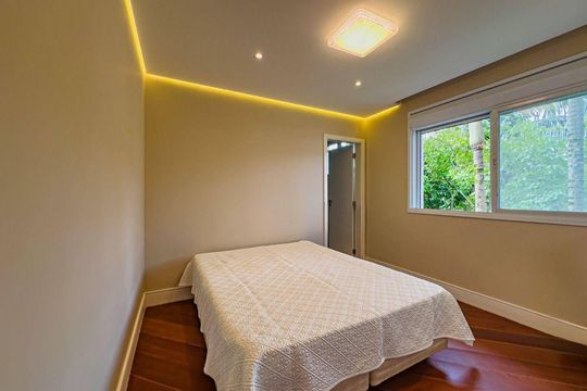 Casa à venda com 4 quartos, 600m² em Residencial Tres (Alphaville), Santana de Parnaíba