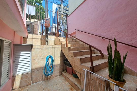 Quintal de casa à venda com 4 quartos, 110m² em Vila Yara, Osasco