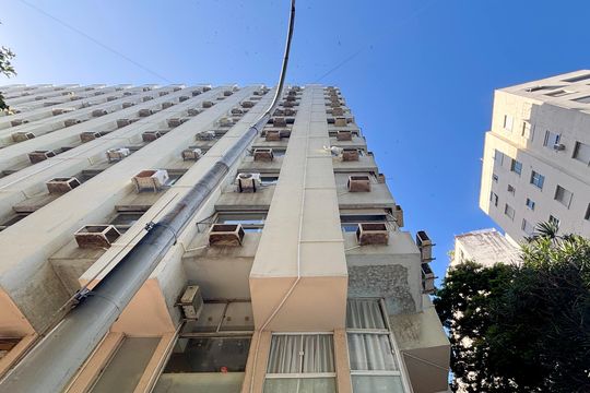 Fachada de apartamento para alugar com 3 quartos, 144m² em Copacabana, Rio de Janeiro