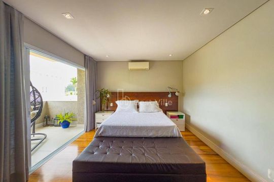 Casa à venda com 4 quartos, 420m² em Centro Comercial Jubran, Barueri