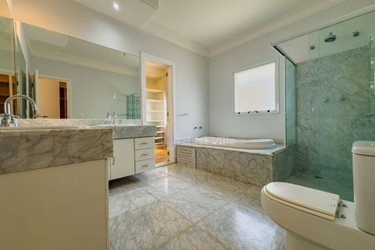 Casa à venda com 4 quartos, 800m² em Tamboré, Santana de Parnaíba