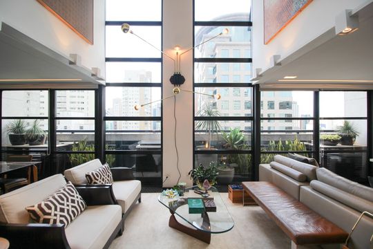 Sala de apartamento para alugar com 2 quartos, 90m² em Vila Nova Conceição, São Paulo