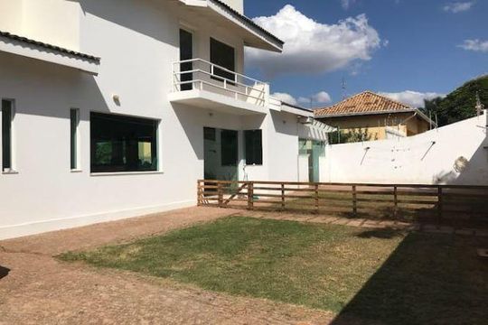 Casa à venda com 3 quartos, 380m² em Parque Taquaral, Campinas