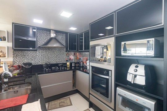 Cozinha de apartamento para alugar com 2 quartos, 169m² em São João, Porto Alegre