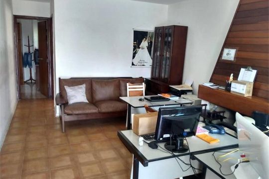 Casa à venda com 3 quartos, 315m² em Jardim Domitila, São Paulo