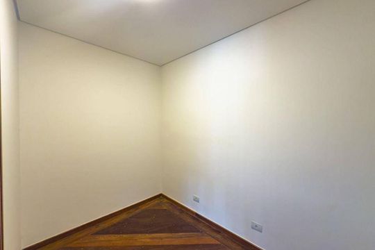 Casa à venda com 4 quartos, 700m² em Alphaville Residencial Zero, Barueri