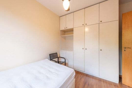 Quarto 2 de apartamento para alugar com 3 quartos, 90m² em Petrópolis, Porto Alegre