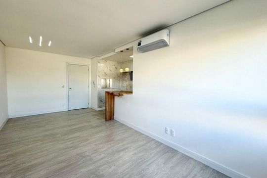 Sala  de apartamento à venda com 2 quartos, 59m² em Jardim do Salso, Porto Alegre
