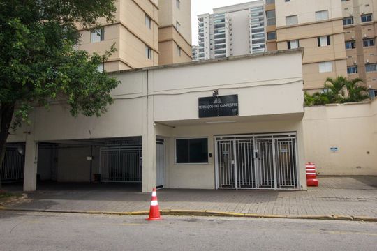 Fachada de casa à venda com 3 quartos, 77m² em Campestre, Santo André