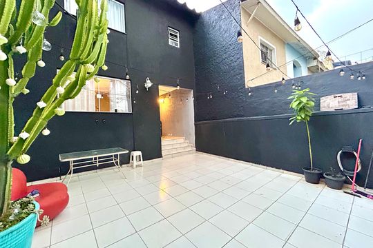 Garagem de casa à venda com 3 quartos, 132m² em Macedo, Guarulhos